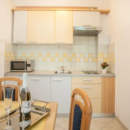 Barbara トロギール